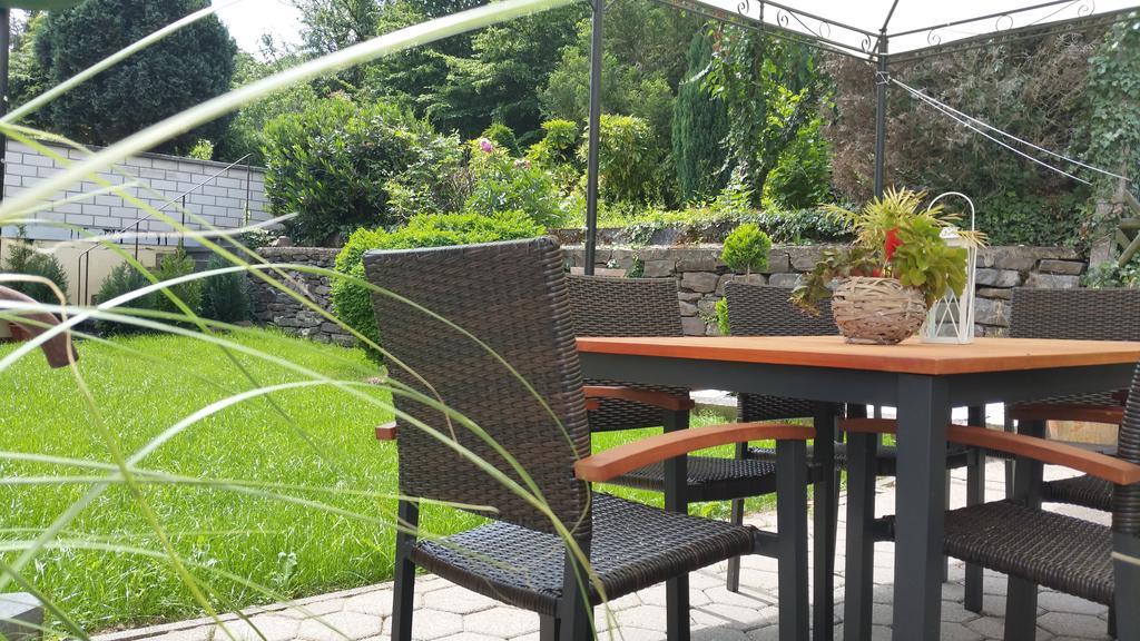 Gaestehaus Burgberg, Weinhaus Fries Kattenes Exteriör bild