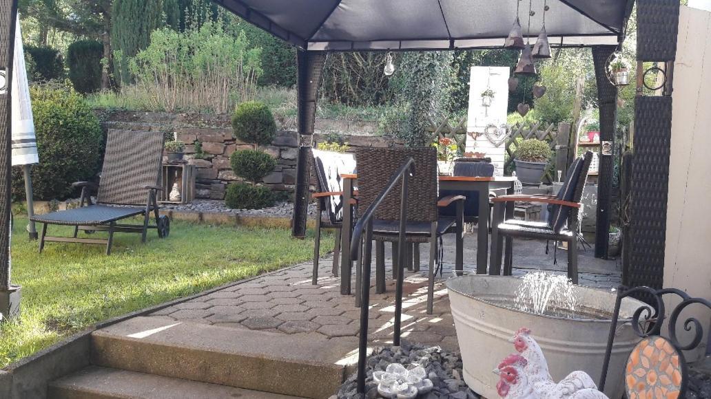 Gaestehaus Burgberg, Weinhaus Fries Kattenes Exteriör bild
