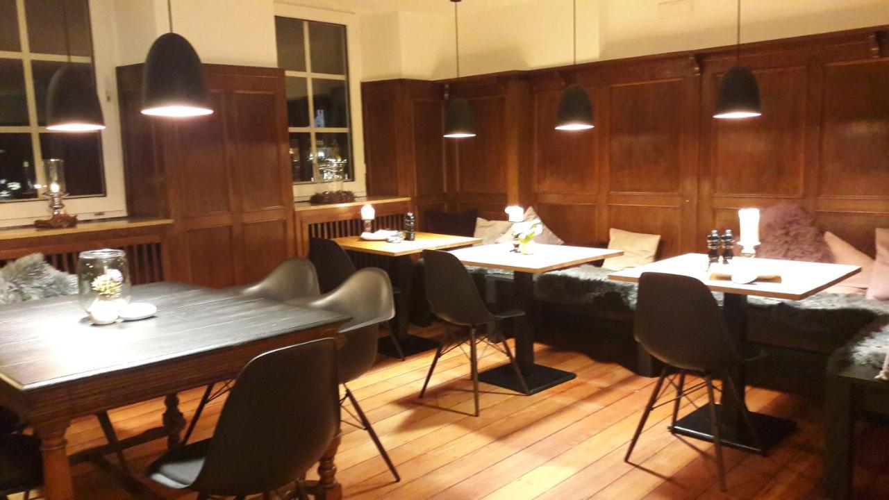 Gaestehaus Burgberg, Weinhaus Fries Kattenes Exteriör bild