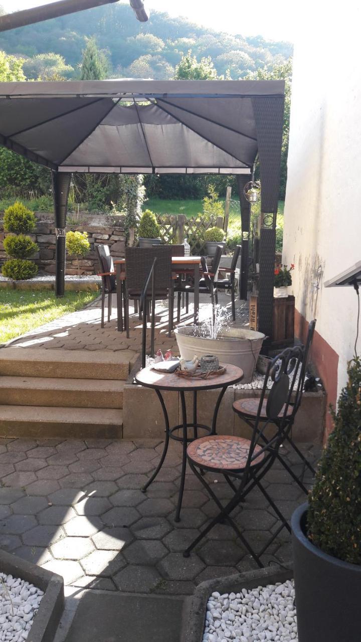 Gaestehaus Burgberg, Weinhaus Fries Kattenes Exteriör bild