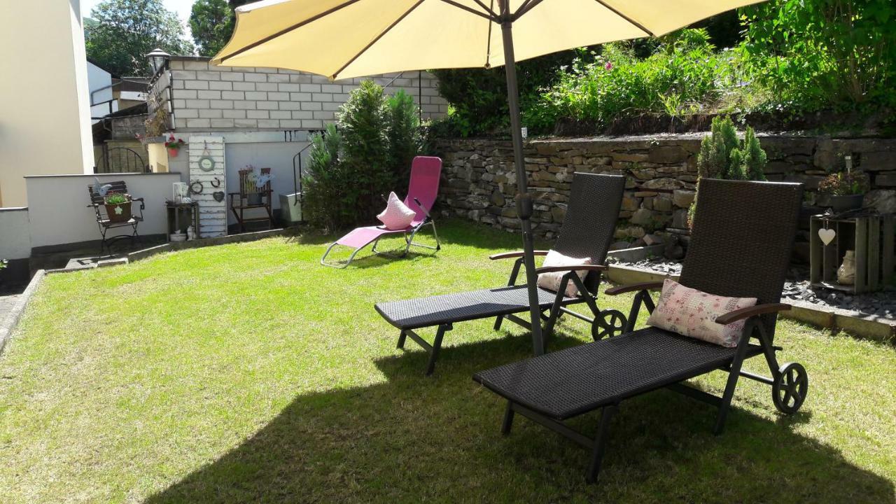 Gaestehaus Burgberg, Weinhaus Fries Kattenes Exteriör bild